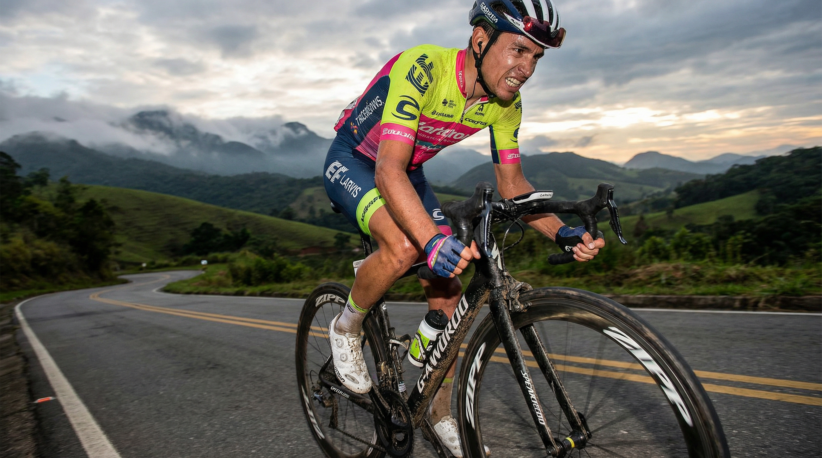 Melhores Prompts de IA para Treino de Ciclismo: Estrada, Indoor e Triathlon